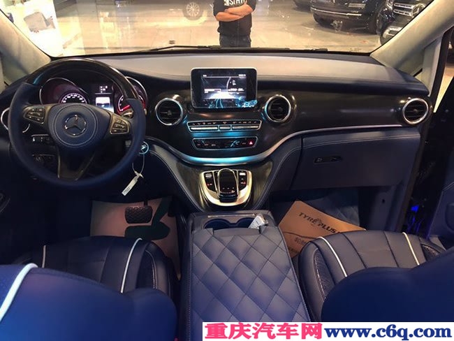 2018款奔驰V250中东版 6座//小桌板/航空座椅现车65.5万