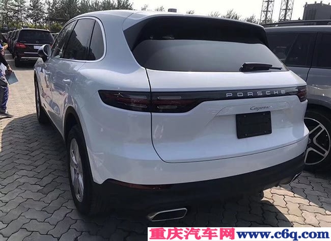 2019款保时捷卡宴3.0T加规版 金属漆/豪华包现车84.5万