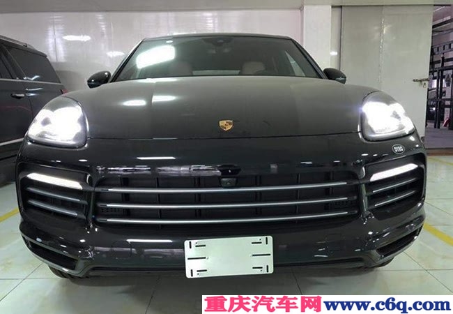 2019款保时捷卡宴加规版 环影/金属漆/全景现车82.5万
