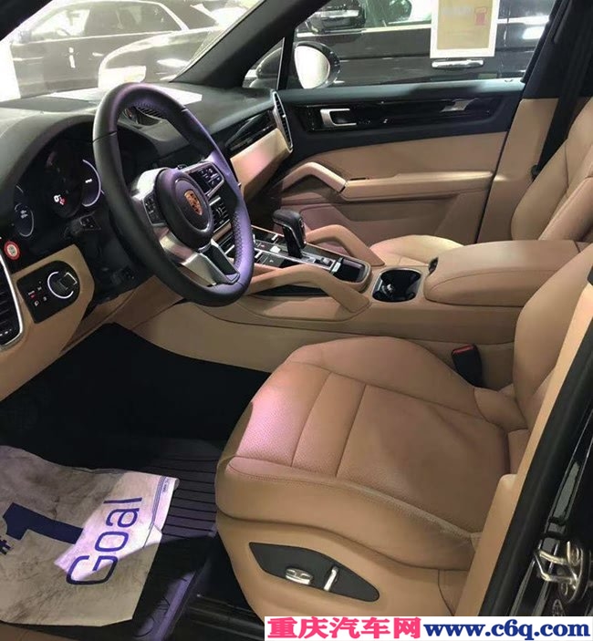 2019款保时捷卡宴加规版 环影/金属漆/全景现车82.5万