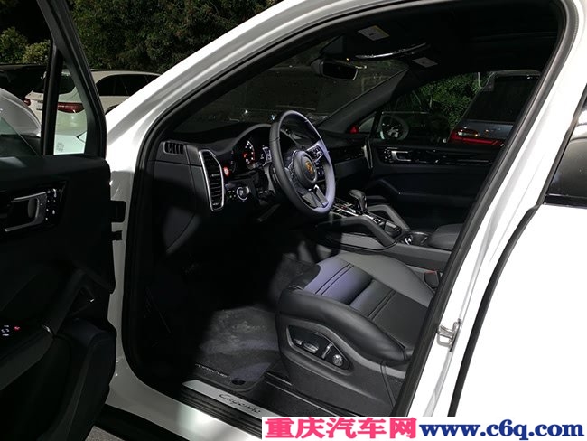 2019款保时捷卡宴3.0T加规版 19S轮/全景天窗现车81万