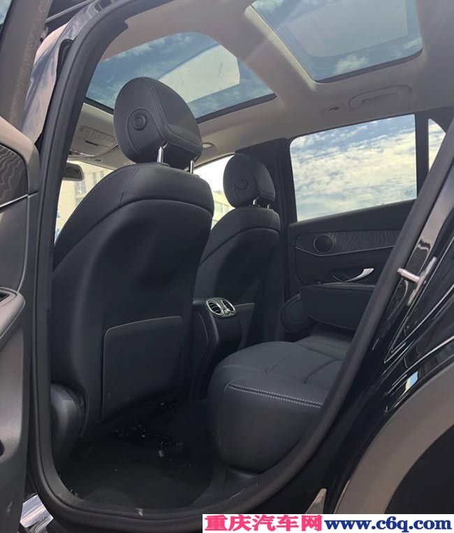 2019款奔驰GLC300墨西哥版 19轮/氙灯/全景天窗现车39万