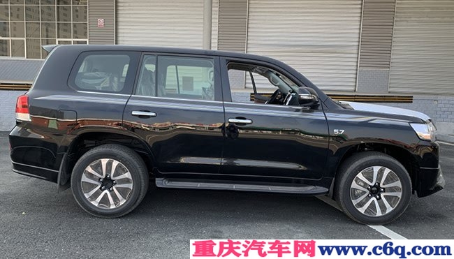 2019款丰田酷路泽5.7L中东版 平行进口现车优购