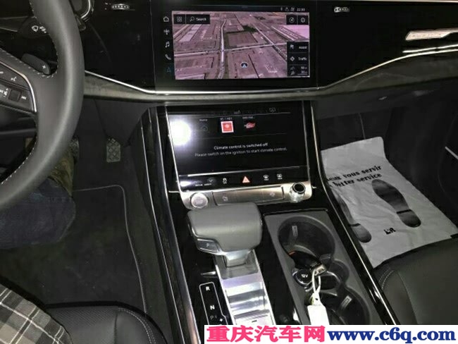 19款奥迪Q8加规版 BO音响/21轮/矩阵LED/环影现车80万