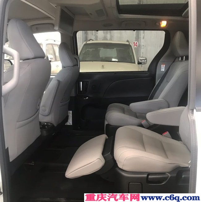 2019款丰田塞纳两驱顶配版 18轮/双天窗/JBL现车50.5万