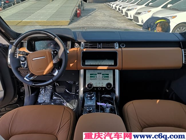 2019款路虎揽胜3.0T创世加长版 22轮/黑耀套件现车130万
