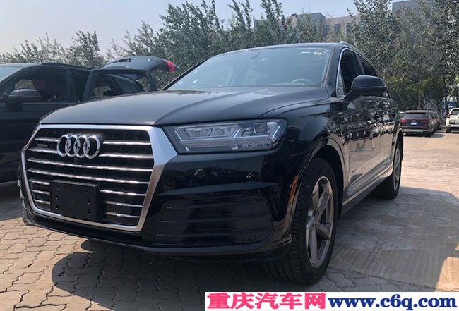 2019款奥迪Q7加规版 3.0T七座SUV现车钜惠来袭