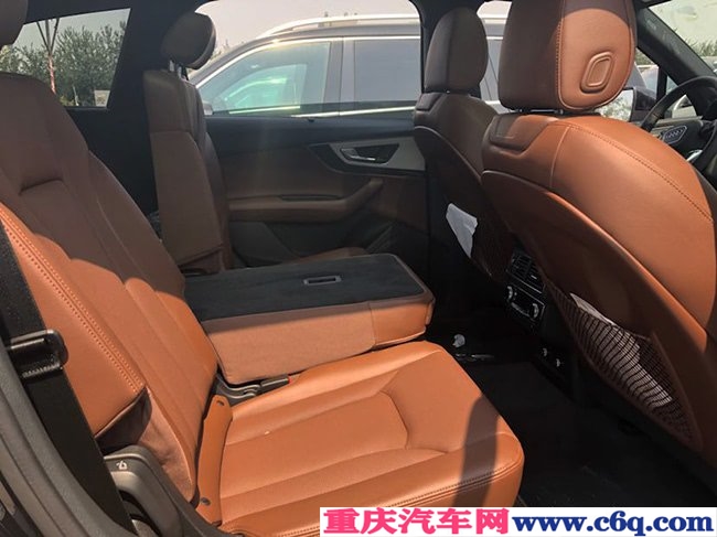 2019款奥迪Q7加规版 3.0T七座SUV现车钜惠来袭