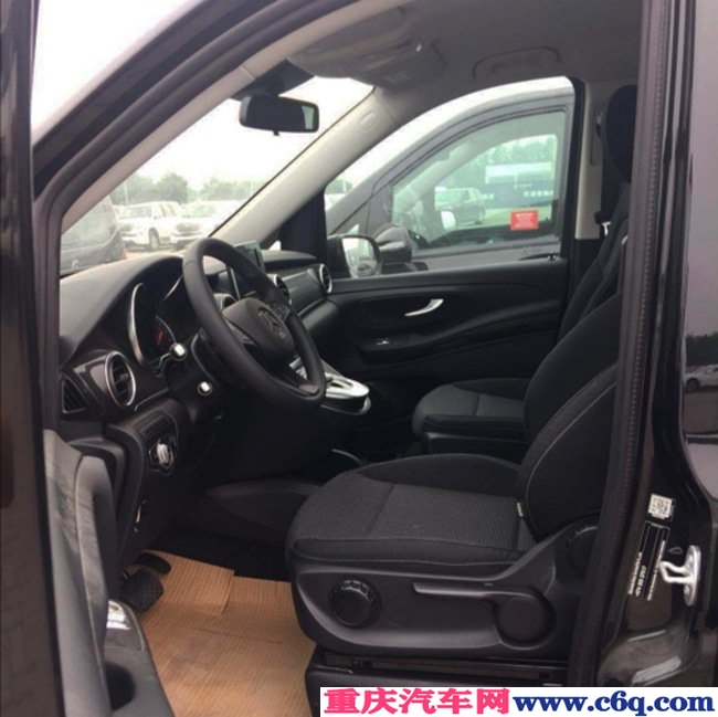 2019款奔驰V250中东版 17轮/舒适悬挂/电动门现车42万