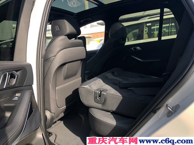 2019款宝马X5加规版 20轮/全景天窗/LED大灯现车65.8万
