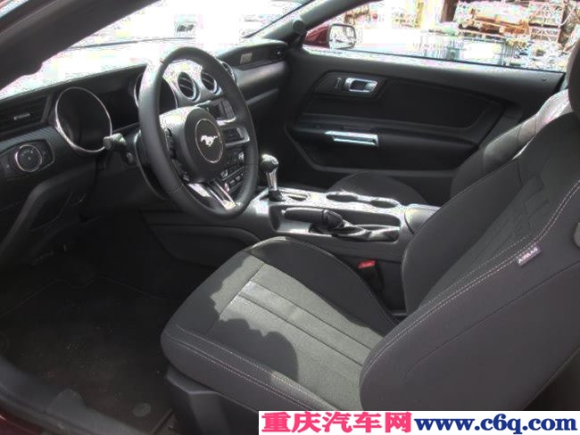 2019款福特野马加规版跑车 2.3T现车热卖优惠专享