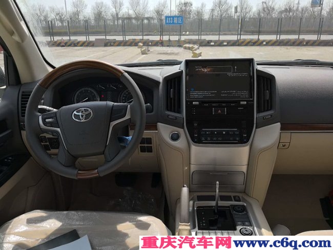 2018款丰田酷路泽4600中东版 18轮/天窗/后挂现车80.5万