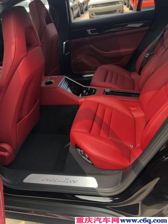 2019款保时捷Panamera4S加规版 经典轿跑优惠走俏