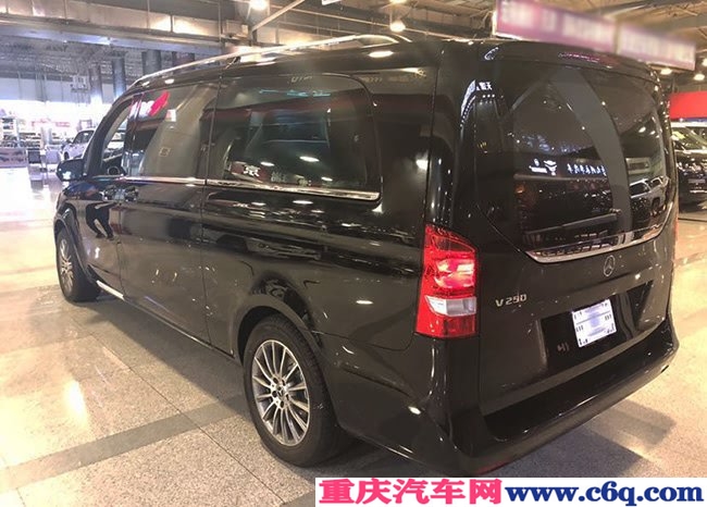 2018款奔驰V250中东版 6座//小桌板/航空座椅现车65.5万