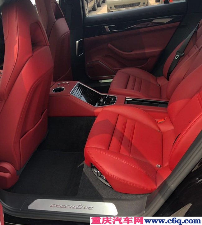 2019款保时捷Panamera4S加规版 金属漆/增强包现车179万