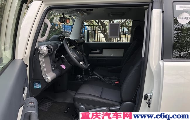2019款丰田FJ酷路泽4.0L中东版 全路况SUV现车优购