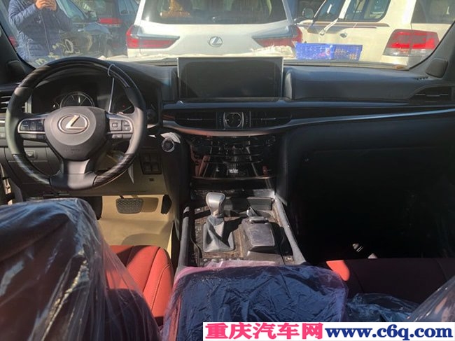 2018款雷克萨斯LX570中东铂金版 经典SUV现车142万优享