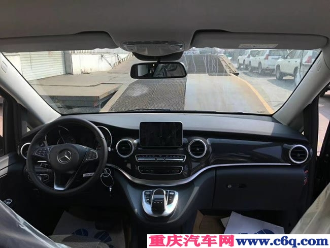 平行进口18款奔驰V250中东版 6座/17轮/电动门现车45万