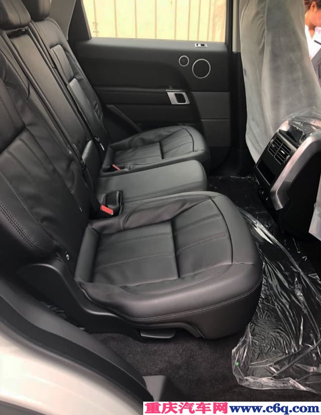 18款路虎揽胜运动汽油版 19轮/全景天窗/电吸现车80.5万