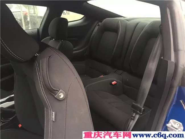 2019款福特野马2.3T加规版 10速/17轮/氙灯现车28.5万购