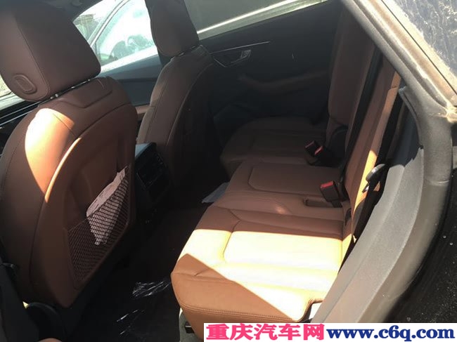 19款奥迪Q8加规版 21轮/环影/全景/电子差速锁现车78万