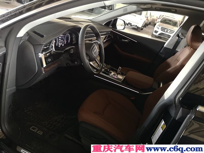 2019款奥迪Q8加规版 21轮/BO音响/矩阵LED大灯现车83万