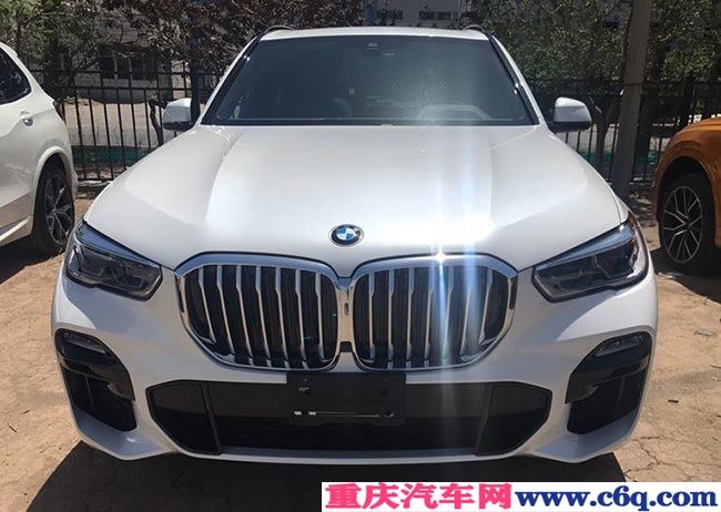 2019款宝马X5加规版3.0T 经典公路越野现车优惠尽享