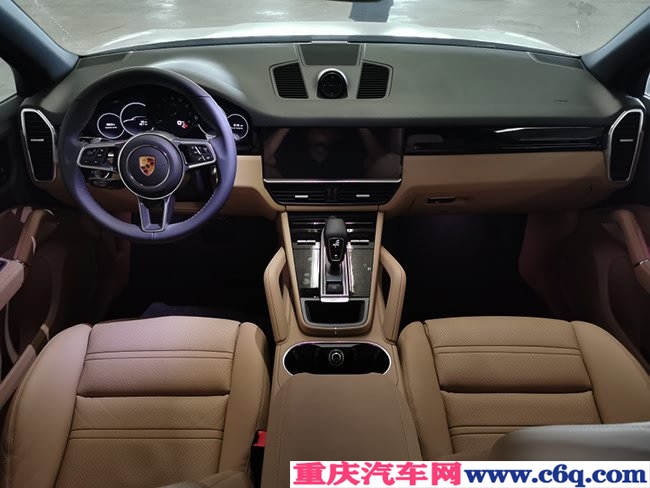 2019款保时捷卡宴加规版SUV 豪华包/20轮现车85万优享