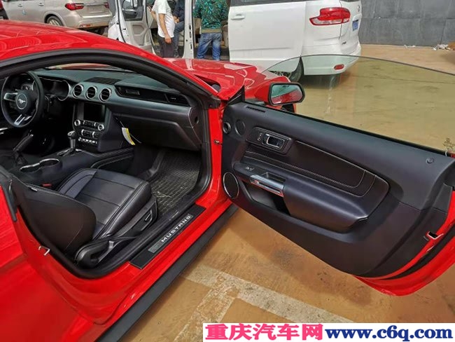 2019款福特野马2.3T加规版P版 18轮/真皮座椅现车30.2万