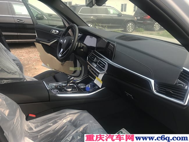 2019款宝马X5美规版 主动驾驶辅助/19轮/全景现车65.5万