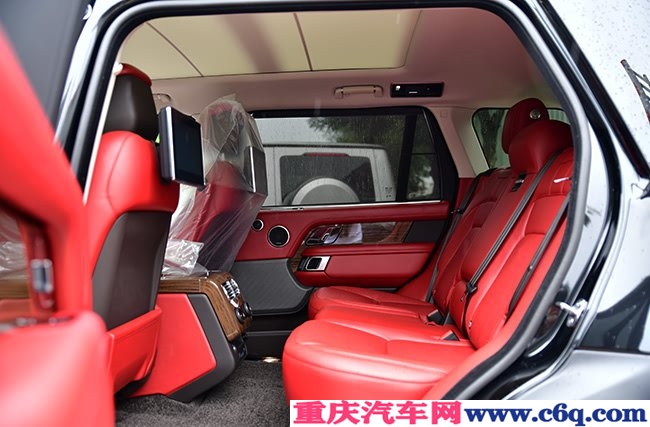 2019款路虎揽胜3.0T汽油加长版 21轮/滑动全景现车153万