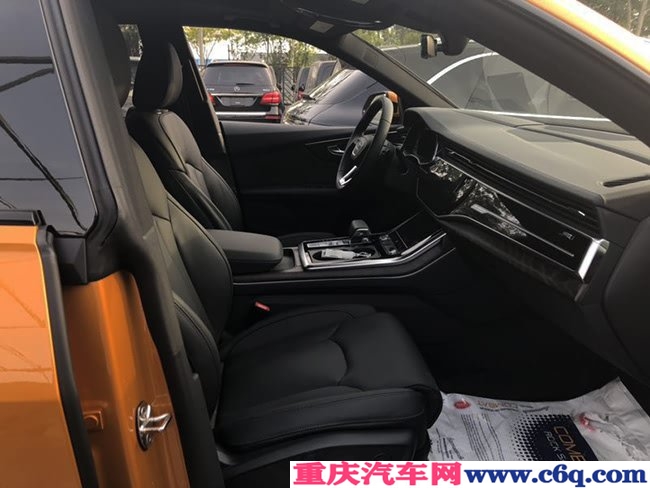 2019款奥迪Q8加规版 22轮/动态包/驾驶辅助包现车110万