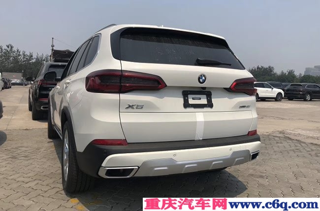 2019款宝马X5美规版 19轮/全景天窗/驾驶辅助现车67.5万