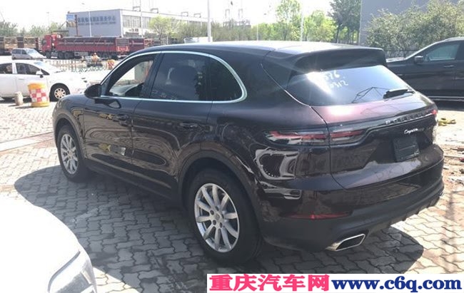 2019款保时捷卡宴3.0T美规版 19轮/全景/金属漆现车84万