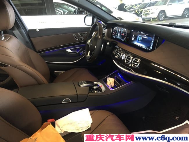 2019款奔驰迈巴赫S560加规版 4座/小桌板/四座现车258万