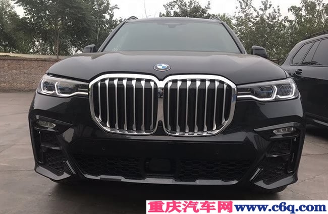 2019款宝马X7加规版 7座/金属漆/22轮/星空顶现车113万