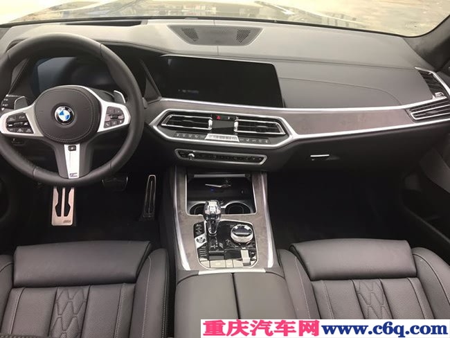 2019款宝马X7加规版 7座/金属漆/22轮/星空顶现车113万