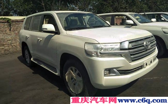 2019款丰田酷路泽4600中东版 18轮/遥启/天窗现车92.5万