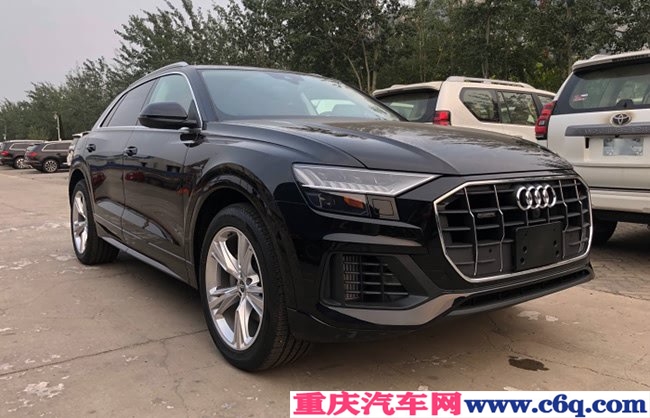 2019款奥迪Q8加规版 21轮/BO音响/动态驾驶包现车96万