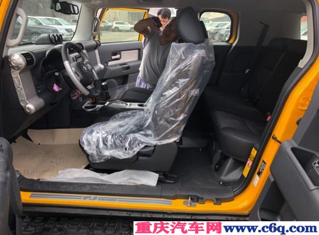 平行进口车丰田FJ酷路泽4.0L中东版 19款现车45万优惠购