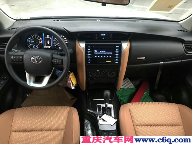 2019款丰田穿越者2700中东版 3气囊/17铝轮/7座现车29万