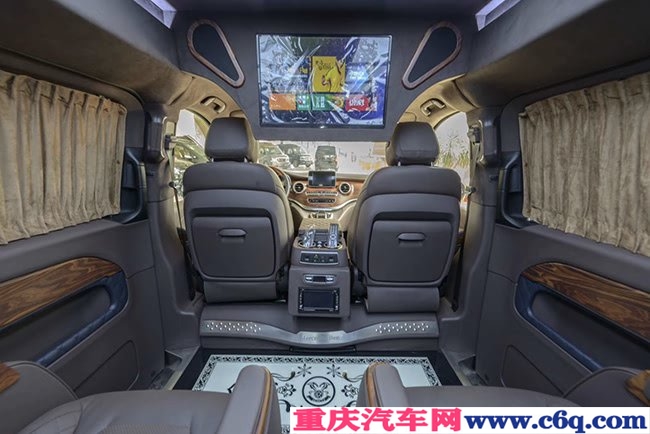 2018款奔驰V250中东版 17轮/VIP包围/航空座椅现车71万