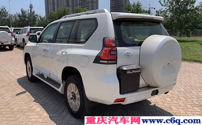 2019款丰田普拉多4000中东版 18轮/真皮/天窗现车58.2万