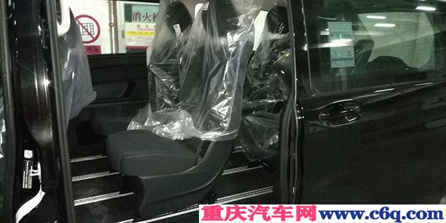 19款奔驰V250中东版 17轮/金属漆/双电动门现车43.5万