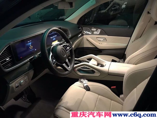 2020款奔驰GLS450美规版 7座/19轮/全景现车98.5万优选