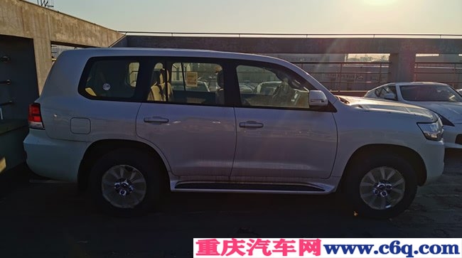 19款丰田酷路泽4000中东版 18轮/航踏/天窗现车65.3万