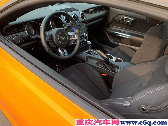 2019款福特野马2.3T加规版 10速/17轮/氙灯现车28.8万