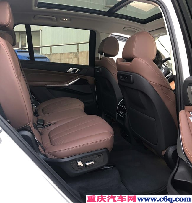 2019款宝马X7美规版 七座/21轮/全景天窗现车83.5万巨献
