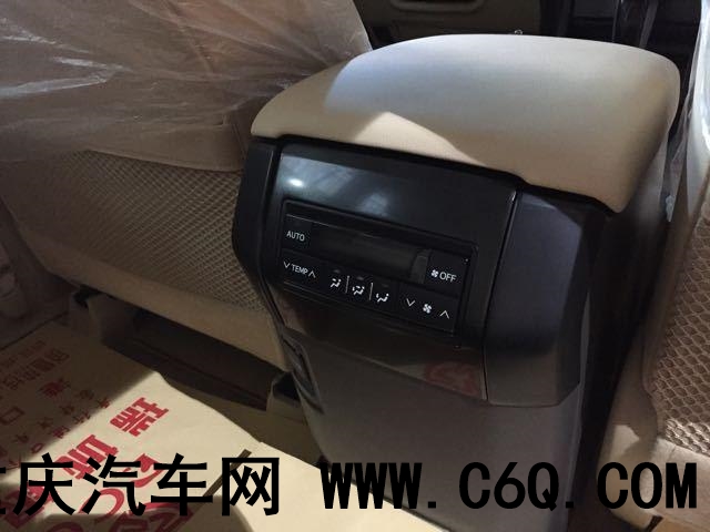 中东版丰田霸道2700高配整车配置动力发动机参数介绍丰田霸道